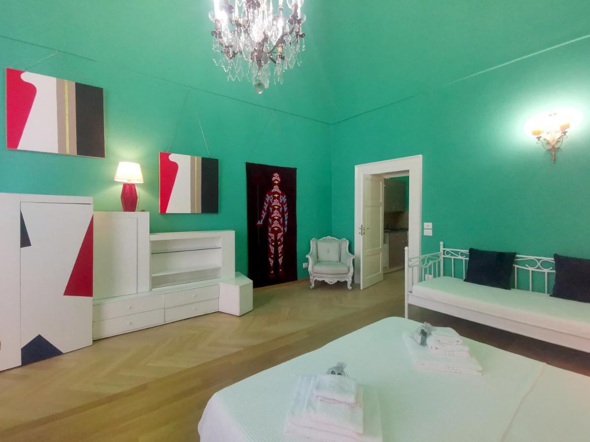 Speciale Tarshito Guesthouse בארי מראה חיצוני תמונה